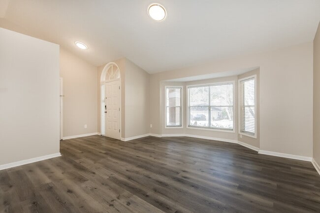 Photo - 4551 Oak River Cir