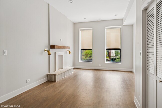 Photo - 2119 N Clark St Unit 2F