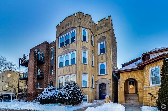 Building Photo - 6210 N Talman Ave Rental