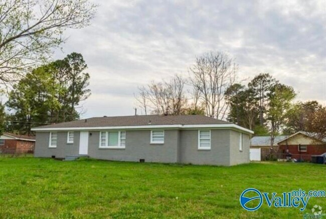 Building Photo - 4503 NW Kenwood Dr Rental