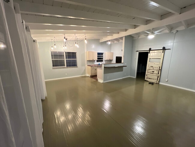 Photo - 500 Silver Beach Ave Apartamentos