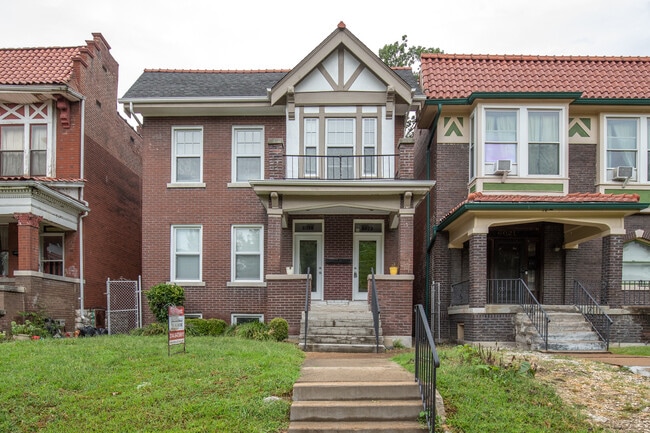 Building Photo - 6025 Kingsbury Ave Unit 1st Floor
