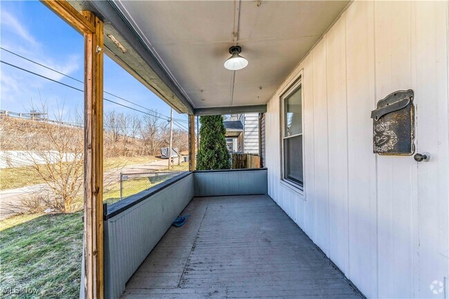 Building Photo - 1274 Welsh Ave Rental