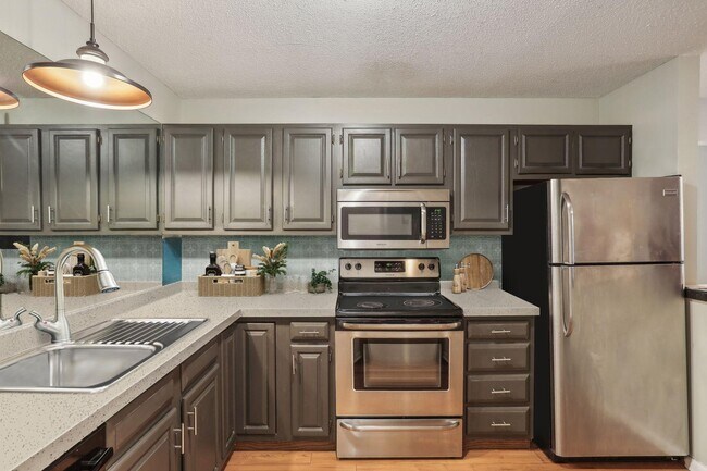 Photo - 4625 Minnetonka Blvd Unidad 107