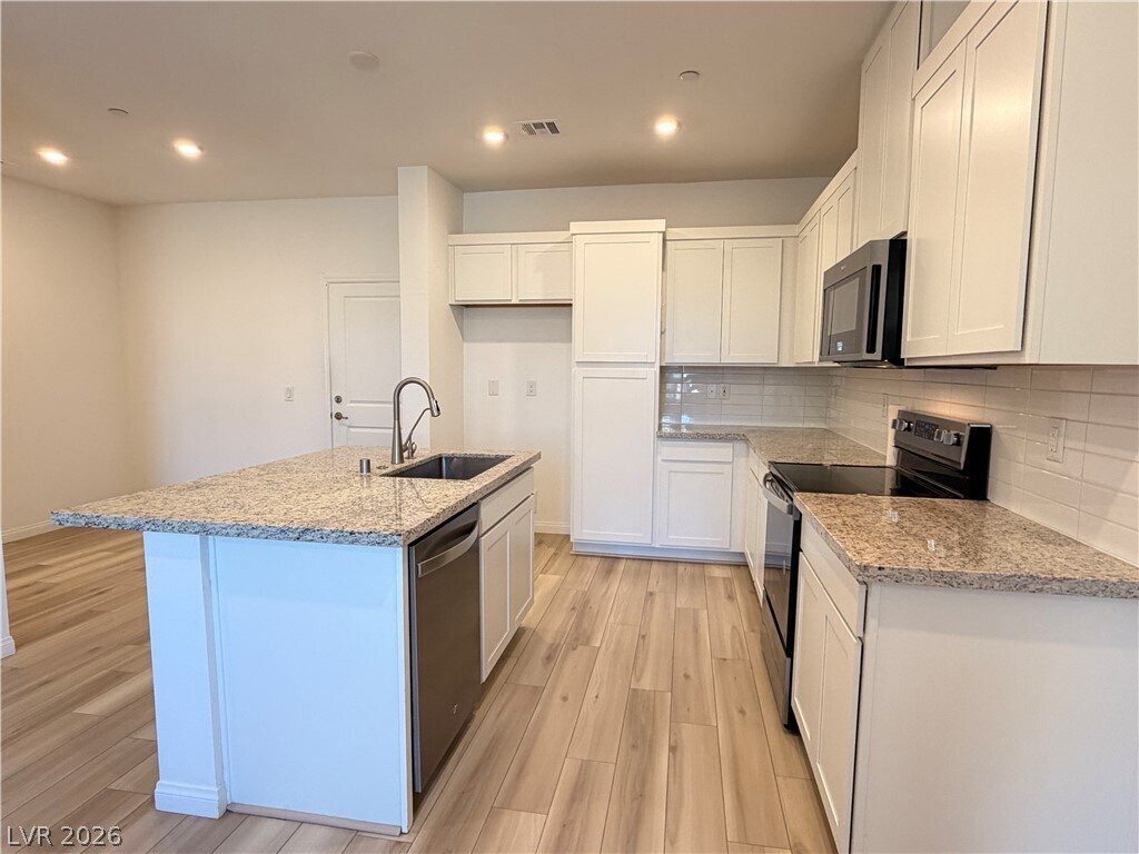 Photo - 206 Wewatta Ave