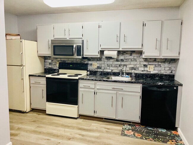 Photo - 200 Manville Hill Rd Unidad 107