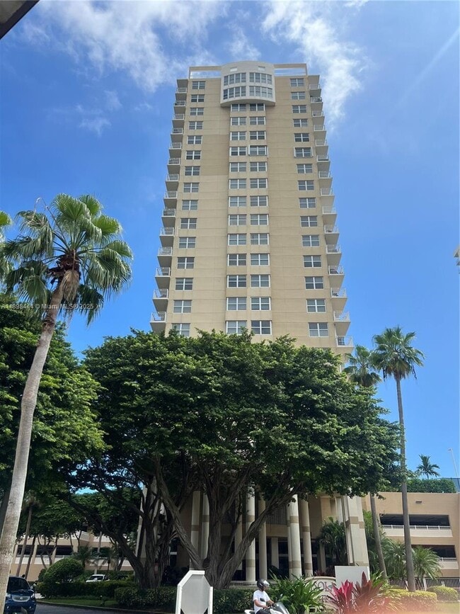 Building Photo - 770 Claughton Island Dr Unit 406
