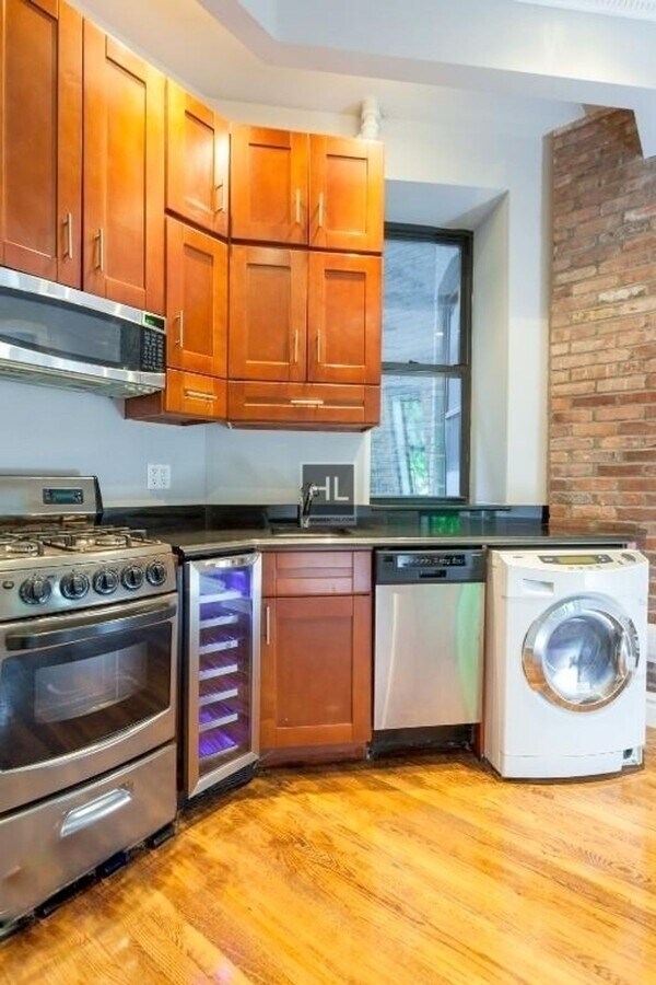 MOTT ST. - MOTT ST. Unit 9