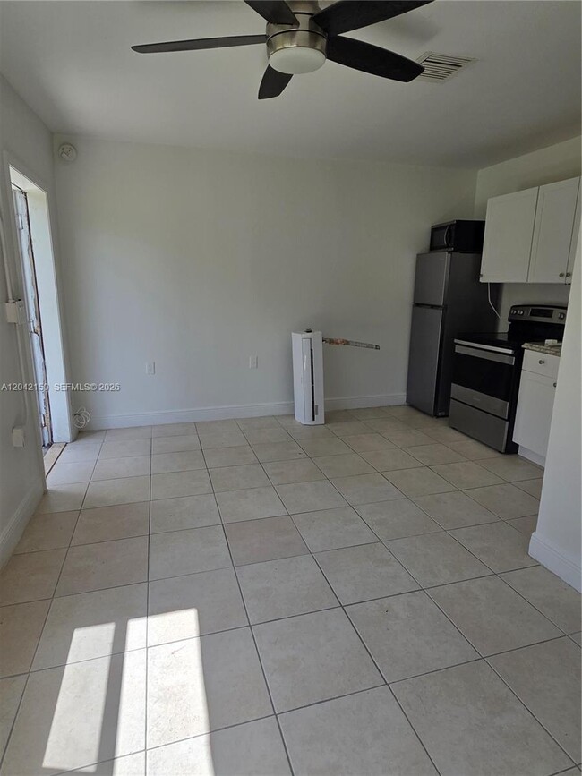 Photo - 16 Allen Rd Unit EFFICIENCY