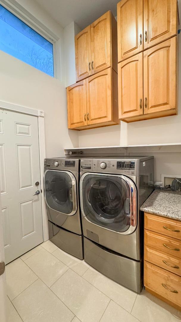 Photo - 827 Richardson Ct