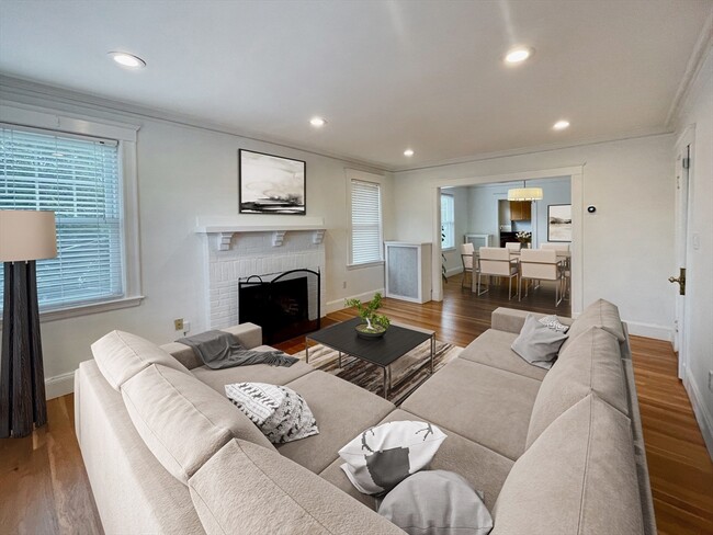 Building Photo - 201 Langley Rd Unit 201