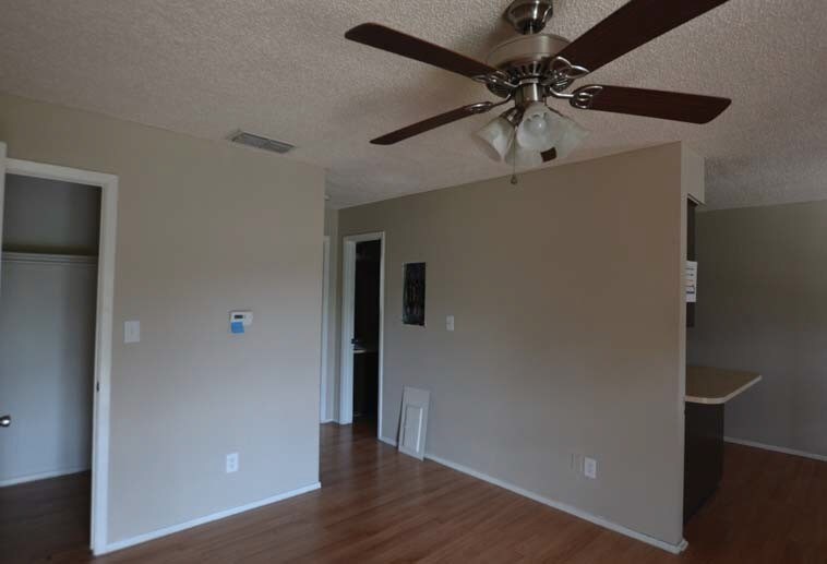Photo - Avenue H Apartments