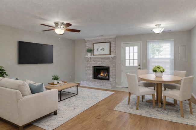 Photo - 425 Rennie Ct