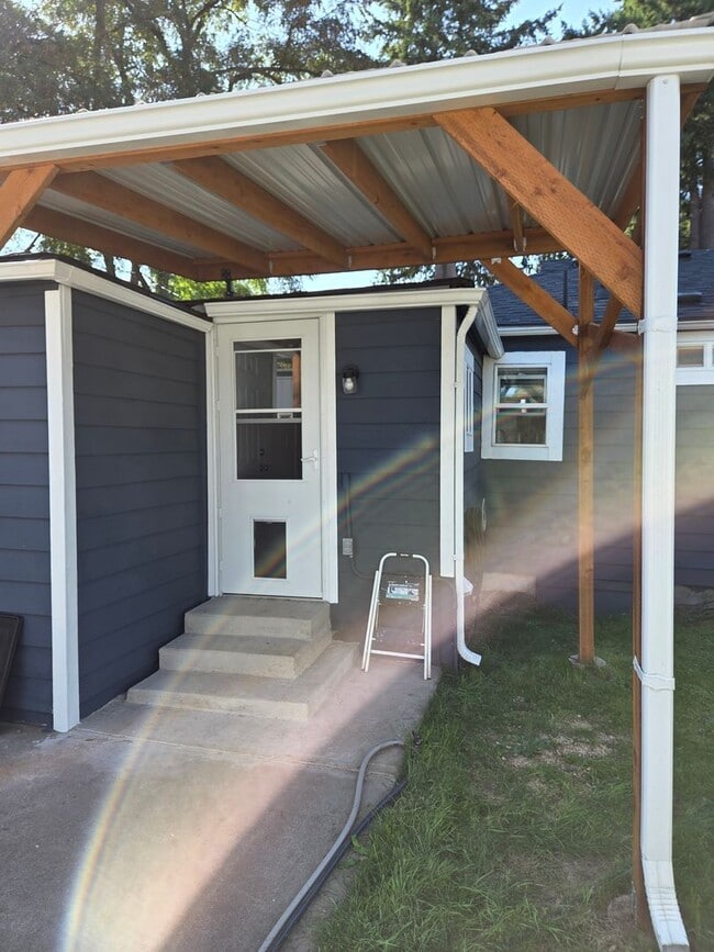 Photo - Beautiful 3 bd, 1 bath open kitchen/living...