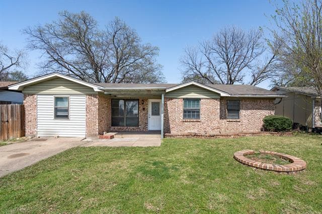 Photo - 1533 Meadowcrest Dr House