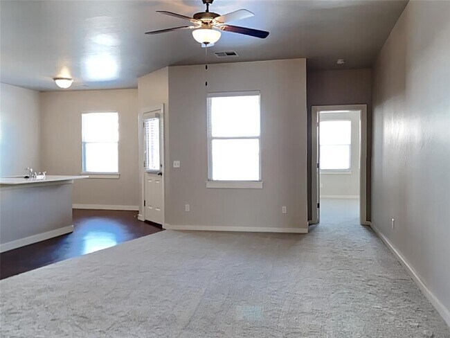 Photo - 9049 NW 143rd St