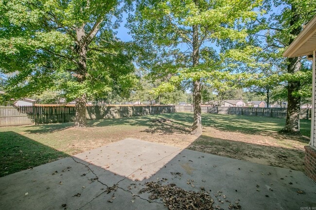 Building Photo - 12 Forest Dr