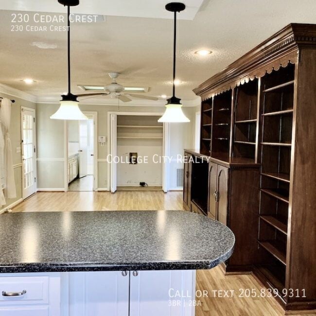 Photo - 230 Cedar Crest