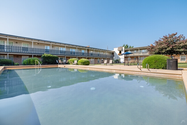 Photo - Courtyard on Main