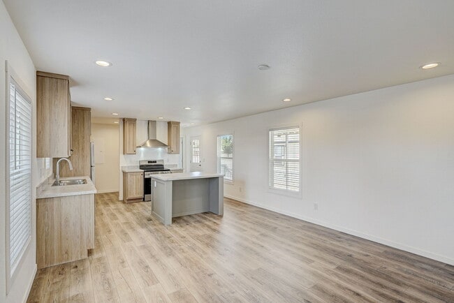 Photo - 2627 S Lamb Blvd