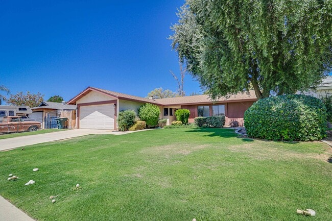 Photo - 9100 Butternut Ave