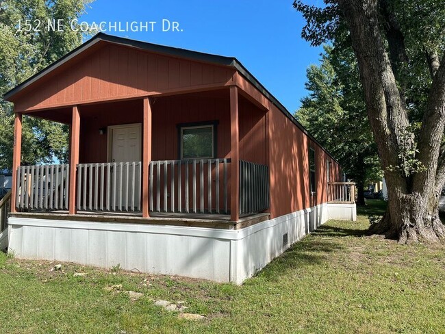 Building Photo - 152 Coachlight Dr