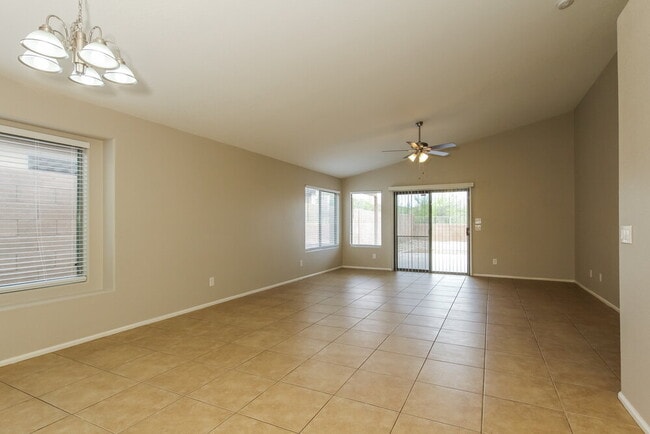 Photo - 28643 N Nobel Rd