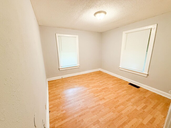 Photo - Cozy 2 bed 1 bath!