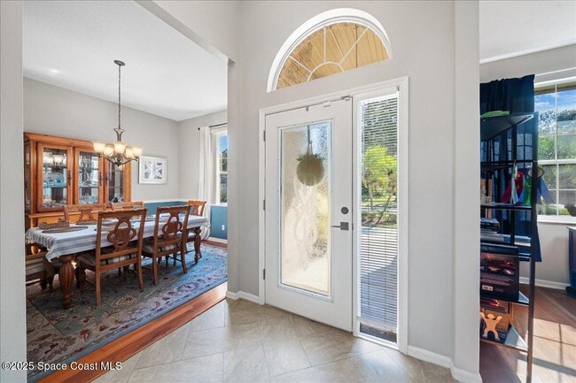 Photo - 1235 Pemberton Trail