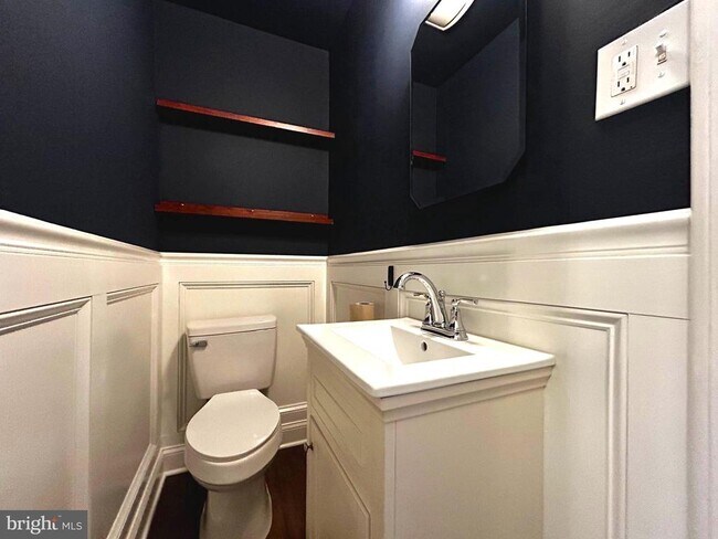 Photo - 33 Park Valley Ln