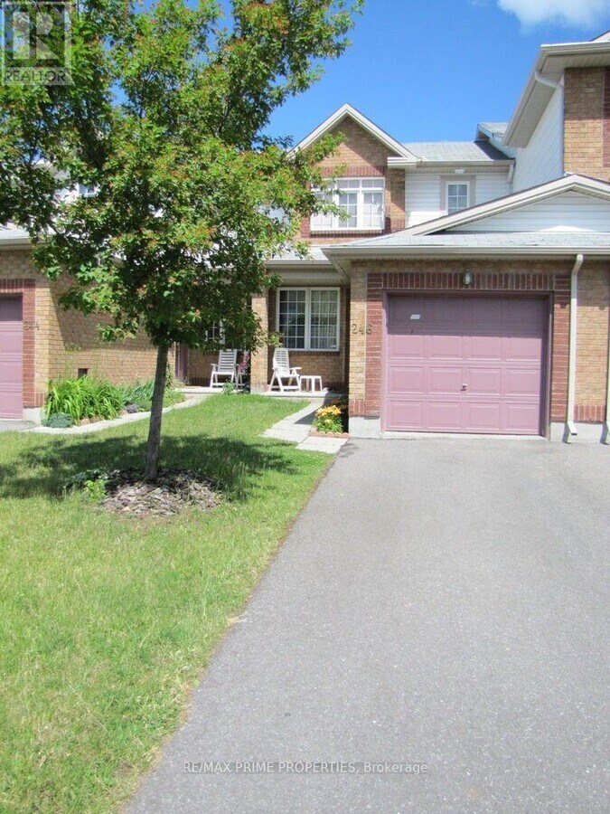 Photo - 246 Duntroon Cir