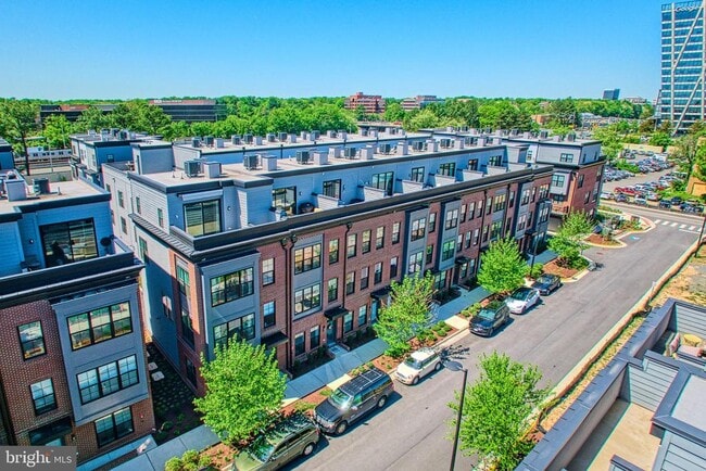 Building Photo - 11237 Beaker St Rental