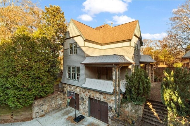 Photo - 2125 Cooper Lake Dr SE