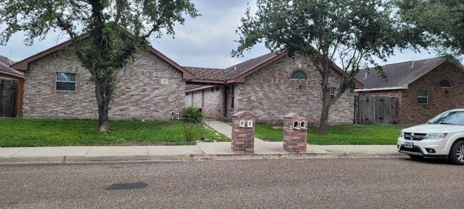 Building Photo - 624 DFW Dr Unit 0
