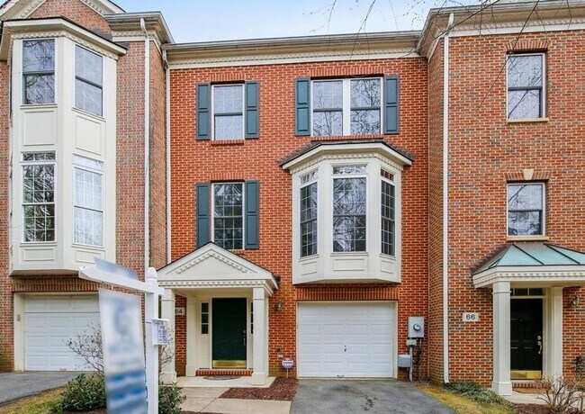 Fantastic 3 Bedroom, 3.5 Bathroom Townhome... - Fantastic 3 Bedroom, 3.5 Bathroom Townhome...