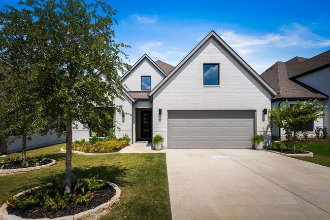 Building Photo - 508 Castillo Bnd