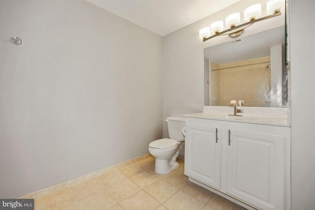 Photo - 350 G St SW Unit N522