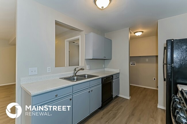 Photo - 1594 W Swisher Pl