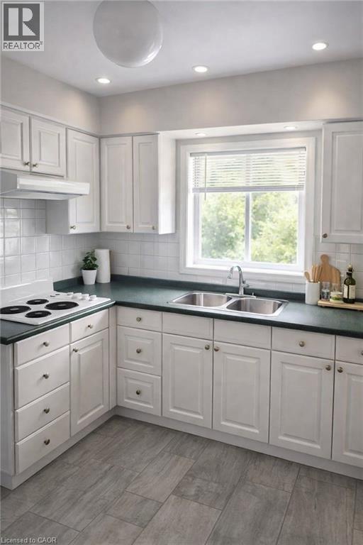 Photo - 4942 Armoury St