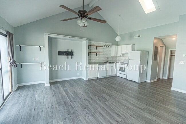 Photo - Third Floor Studio Unit 2-H
