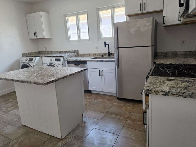Photo - UPDATED 2 BEDROOM, 2 BATH NEAR DOWNTOWN PHOENIX Unit A