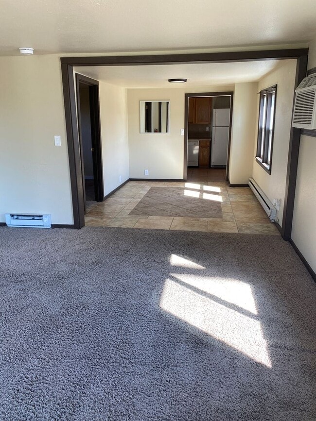 Building Photo - Pet Friendly Cozy 2 Bedroom on Mae Valley ...