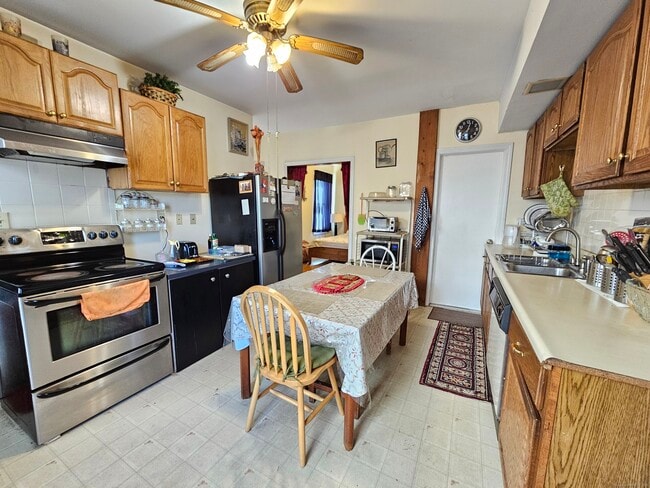 Photo - 42 Washington St