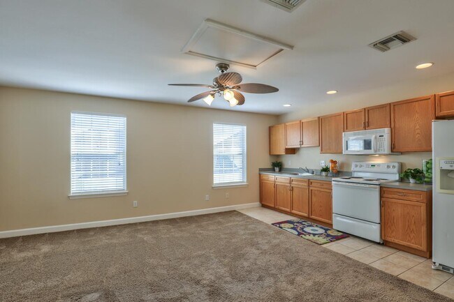 Photo - 4307 Four Oaks Blvd