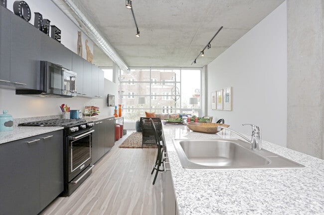 1 Bedroom - Kitchen
