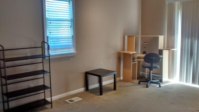 Photo - 945 Chinoe Rd