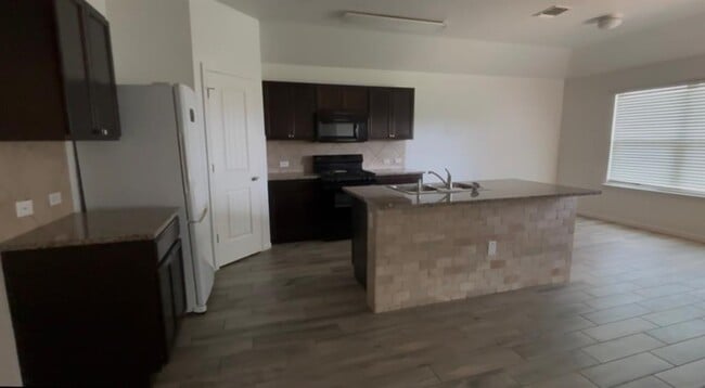 137 Rafe Ct