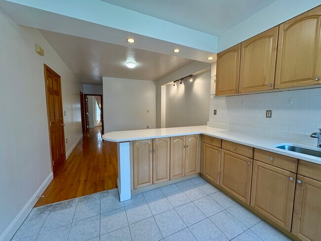 Photo - 49 Dwight St Unidad 2
