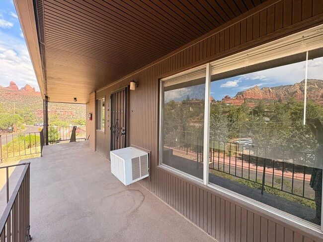 Photo - APARTMENT: APPLE TREE SQUARE APARTMENTS-UPTOWN SEDONA