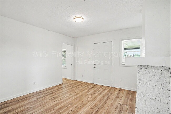 Photo - 5013 S Benton Ave